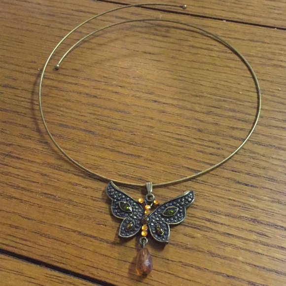 Vintage Jewelry - Butterfly choker necklace